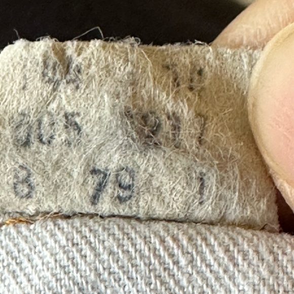 Vintage Levi's Distressed 505 Jeans, sz 28 - Picture 9 of 10